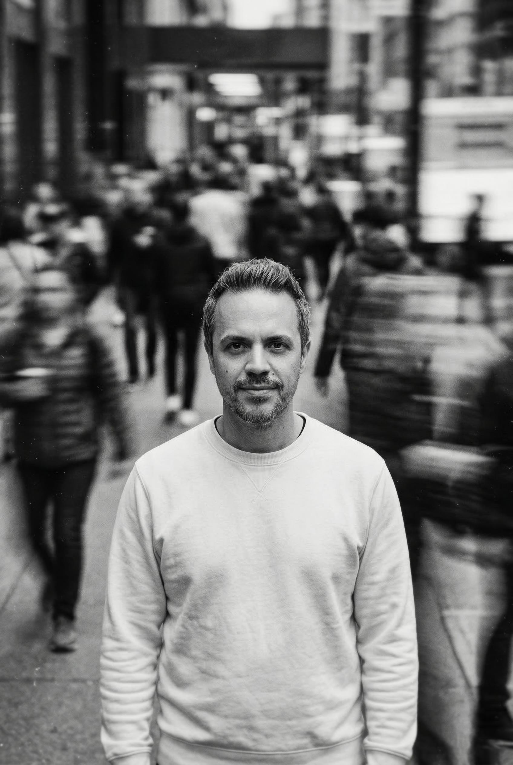 Germán León in the street